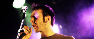 Flo_desature.thumb.jpg [320x133]